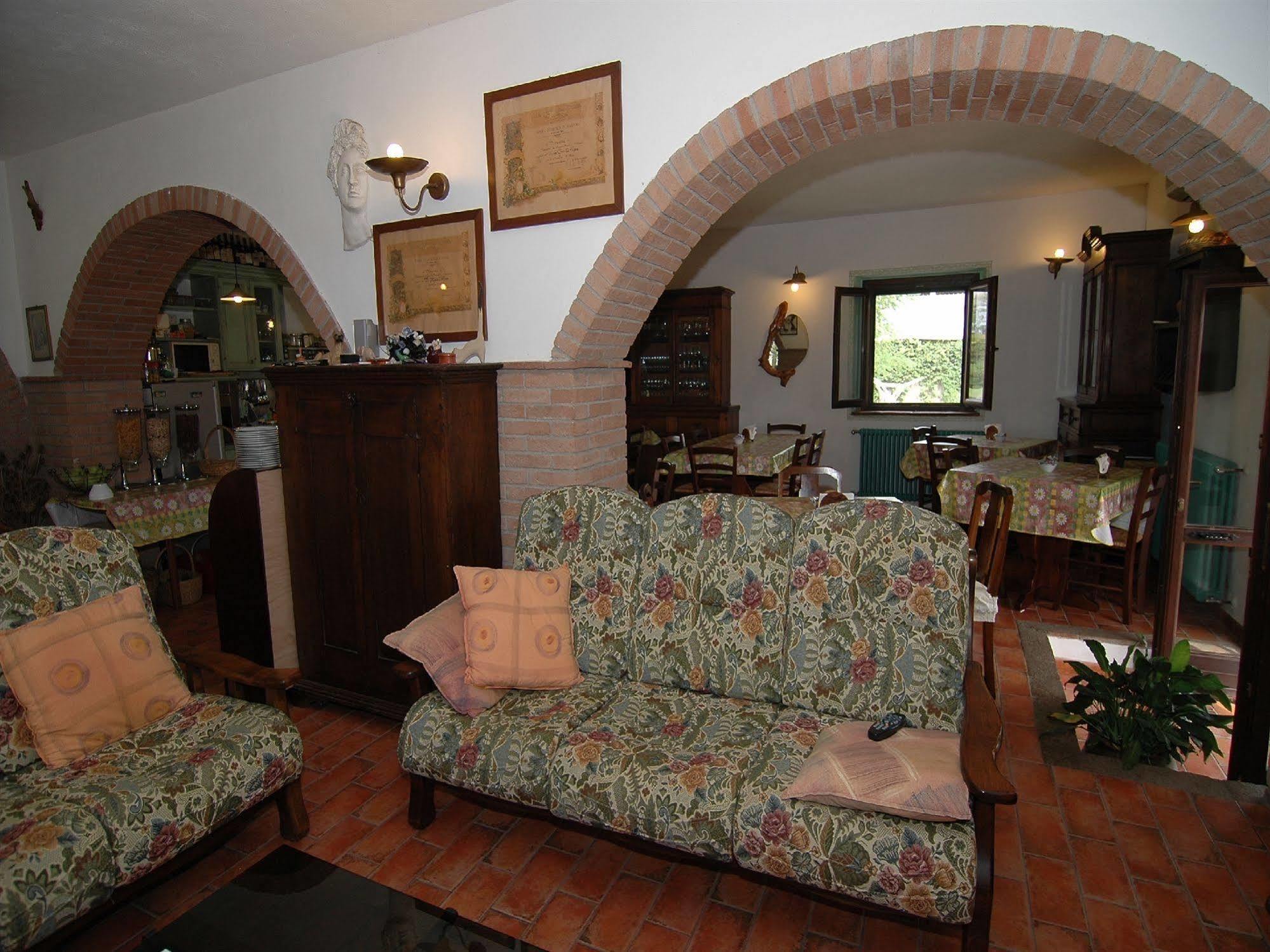 Locanda Le Mandriane Албиния Екстериор снимка